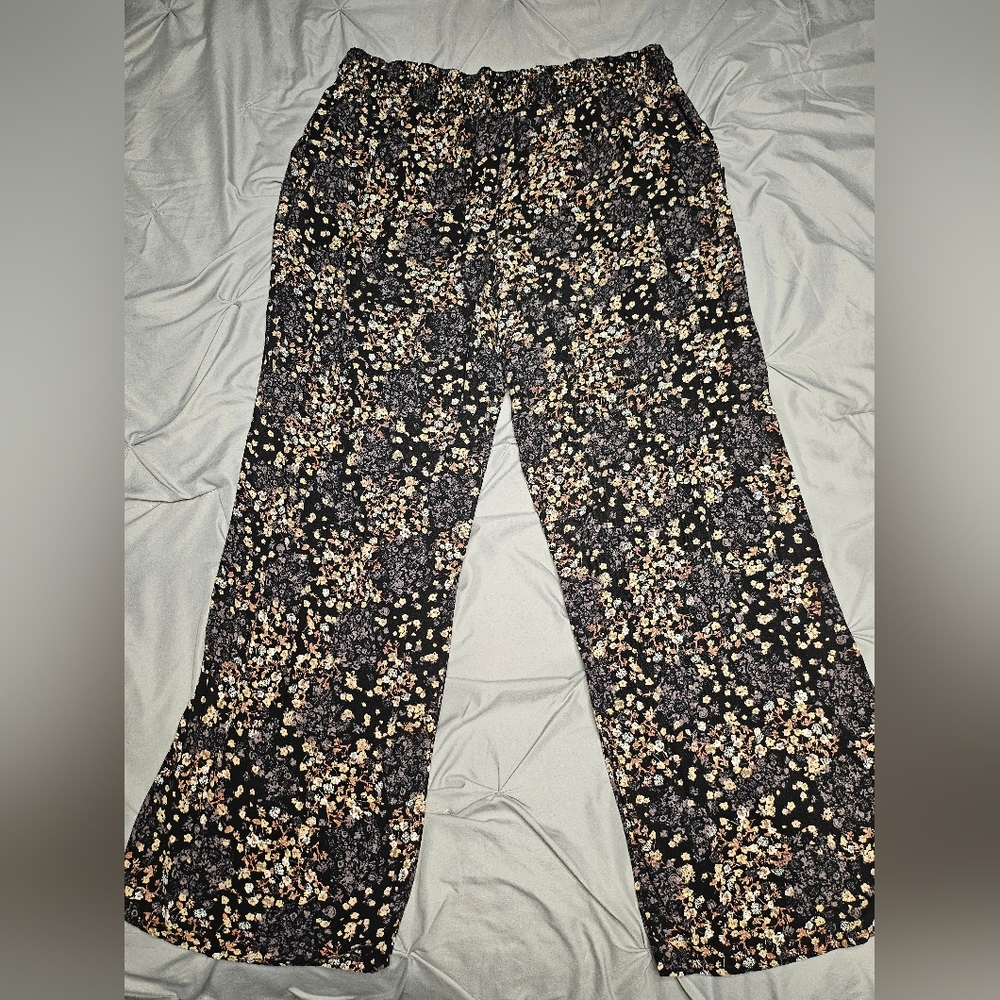 Maurices Black Floral Women's Pants